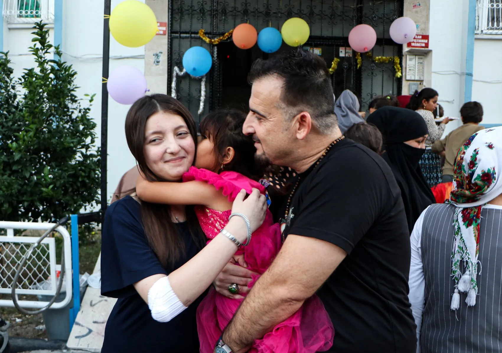 12'nci kattan düşen Ecrin'in mucizevi dönüşü: Hayali, düştüğü noktada iyilik sofrası kurmaktı