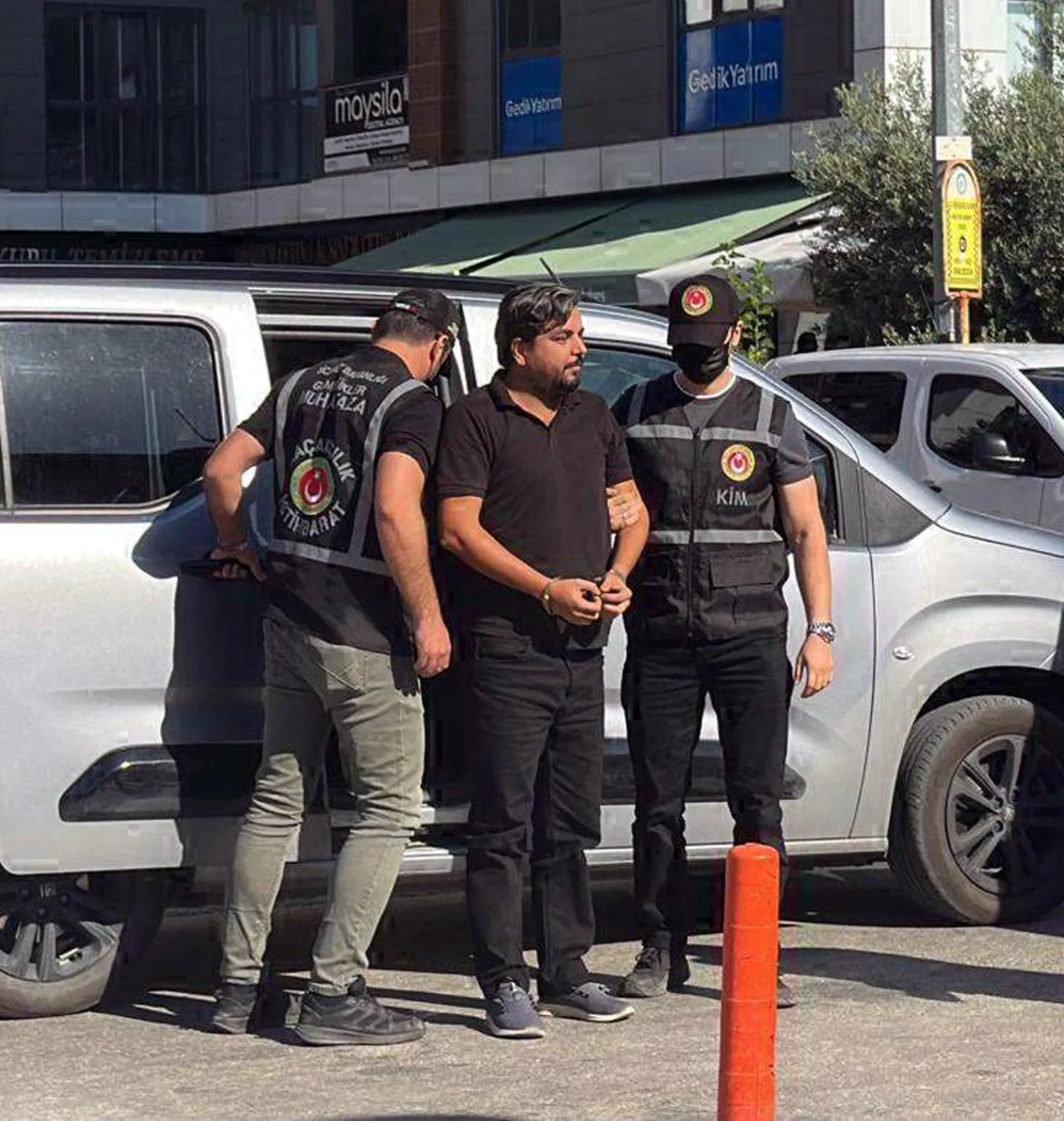 Sınırda şaşırtan yakalama: TIR dorsesinde gizlenen sosyal medya fenomeni adliyede
