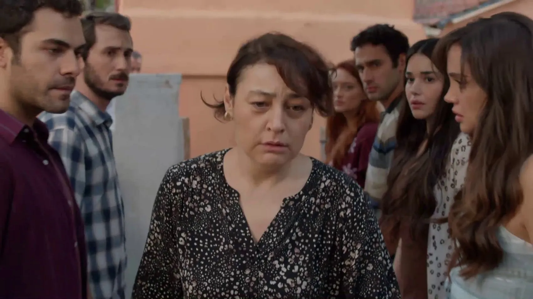 Kerem Alışık'tan ekranlarda unutulmaz sahne: O artık benim gelinim