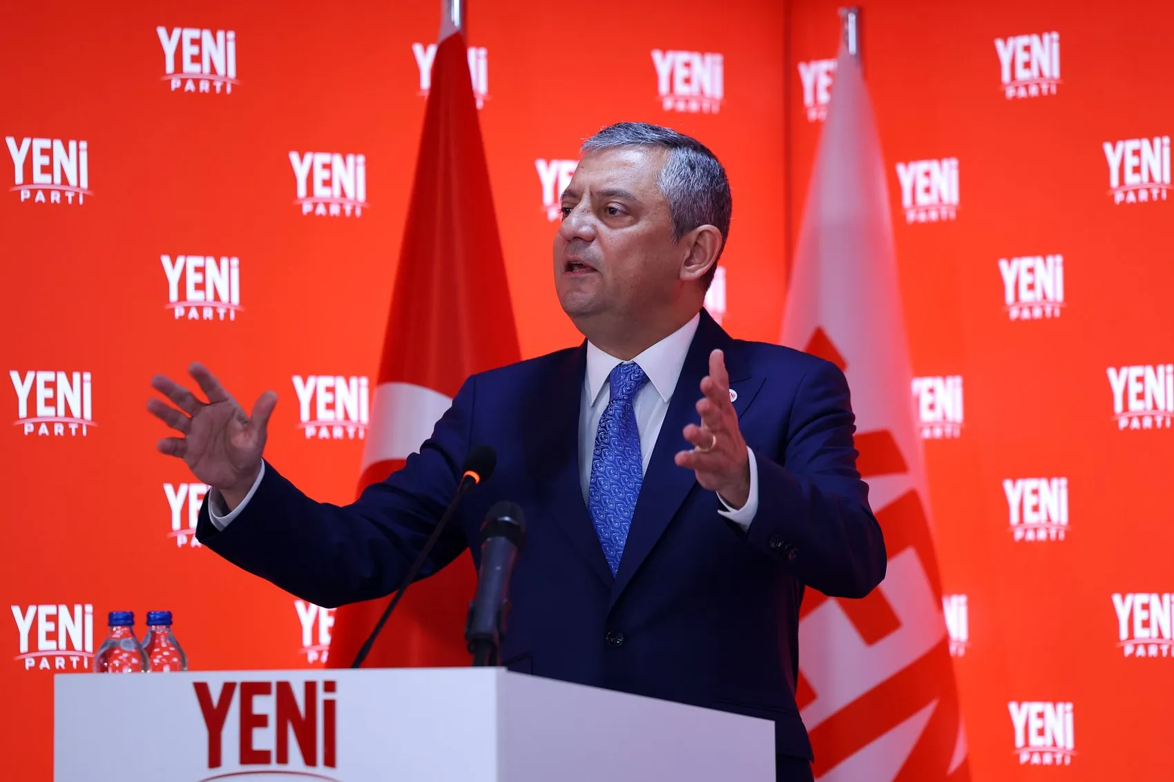 Özgür Özel'den iddialı çıkış: Seçim gecesi teselli aramak için değil, iktidar olmak için yola çıktık