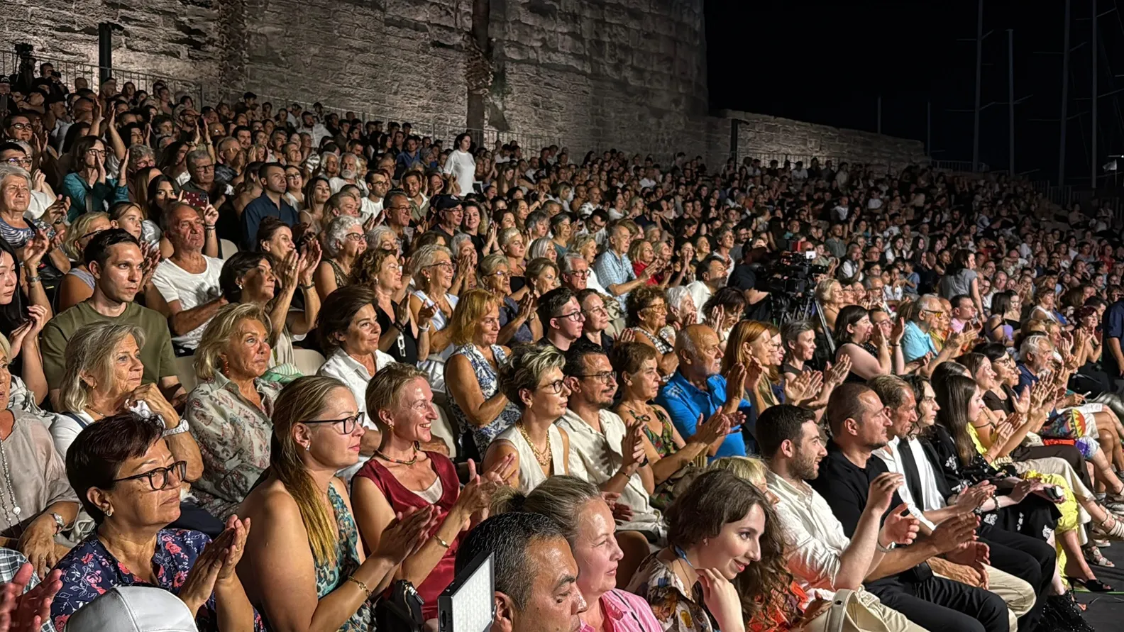 Bodrum Kalesi'nin tarihi taşları klasik müziğin dev isimleriyle yankılandı