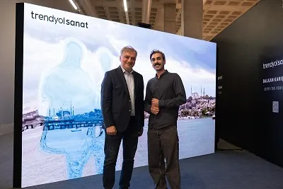 Haliç'in dijital aynası: İzleyici yaklaştıkça manzara yeniden şekilleniyor