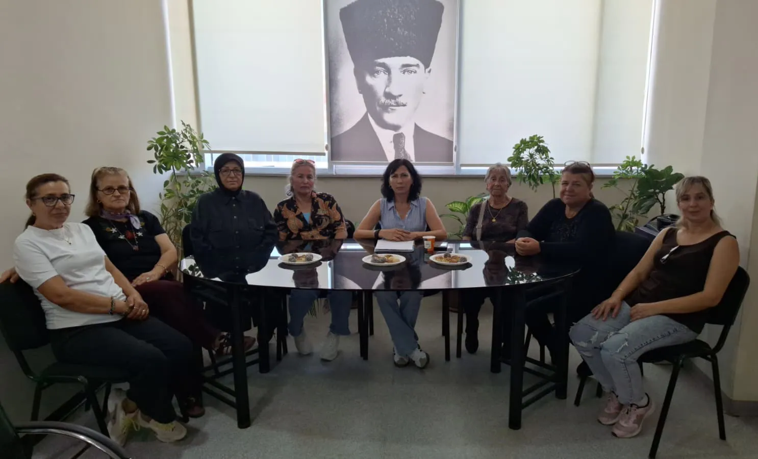 Keşanlı kadınların ilmek ilmek ördüğü dayanışma: 15 öğrencinin yüzü güldü