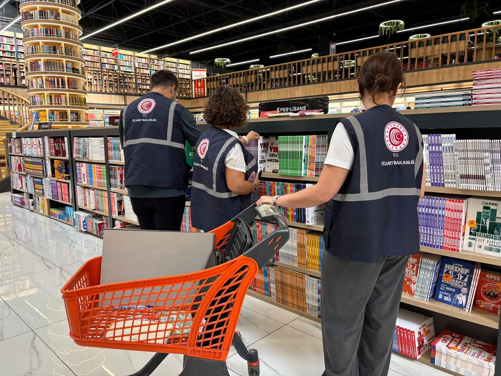 Okul alışverişinde etiket tuzağına dikkat: Bursa'da milyonluk ceza yağmuru