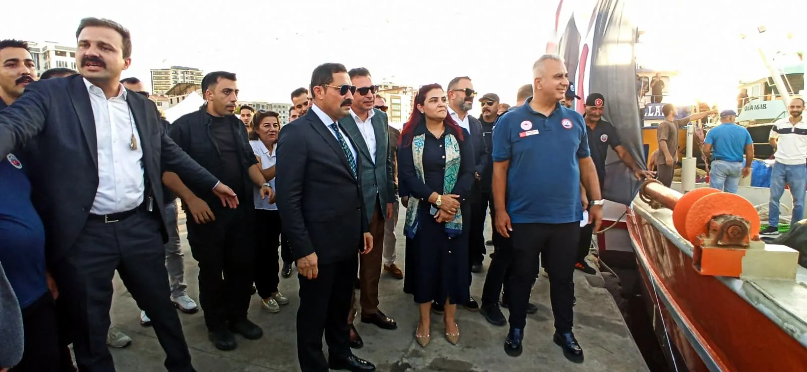 Akdeniz'in bereketli sularında yeni dönem: Balıkçılar için umut dolu bekleyiş sona erdi