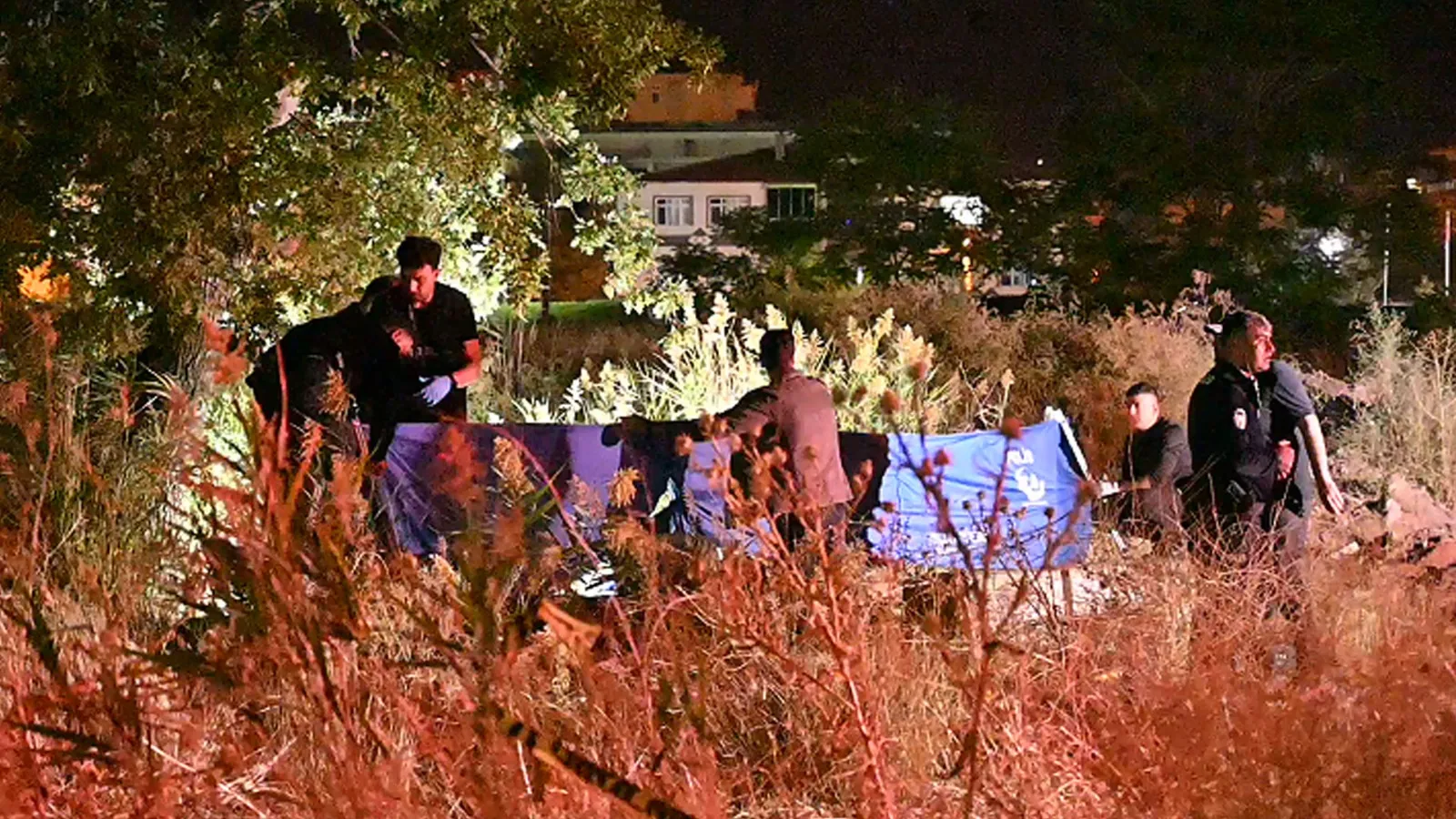 Kırıkkale'de gece yarısı şüpheli ölüm: Boş arazide cansız beden bulundu