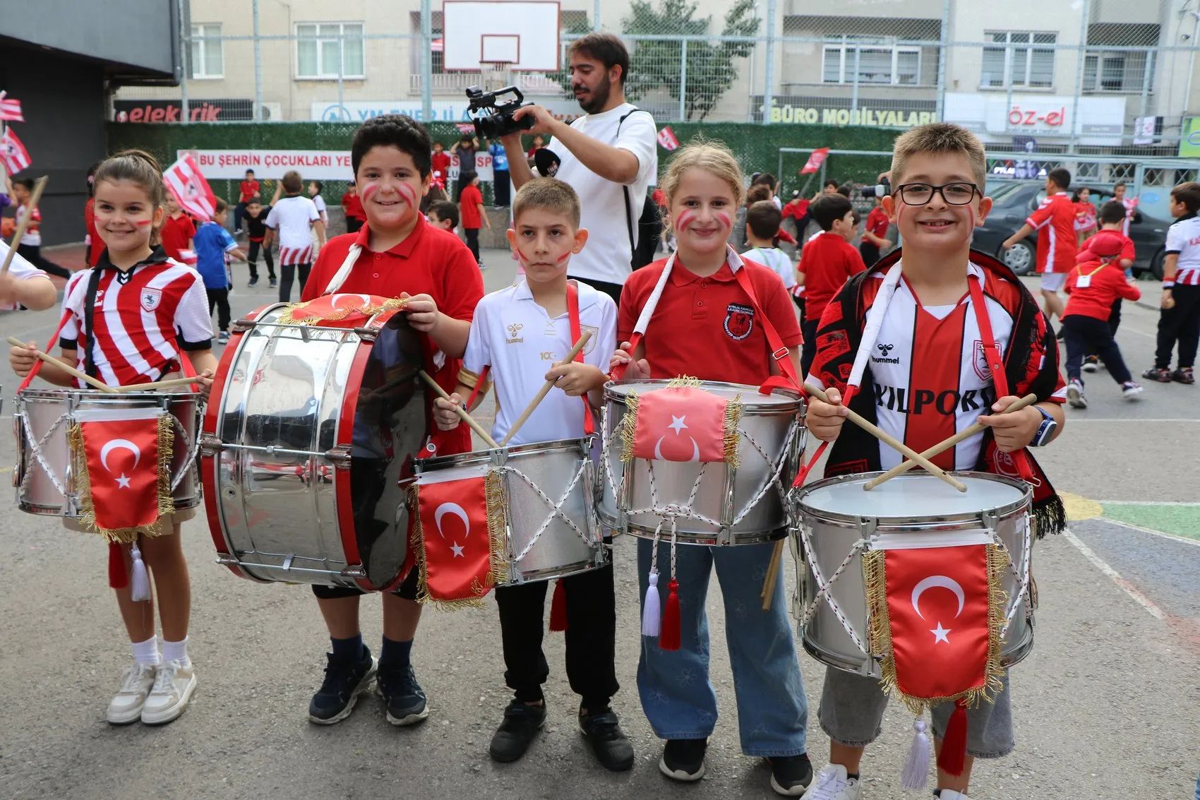 Samsunspor'un minik kalplerde başlattığı kırmızı-beyaz seferberlik