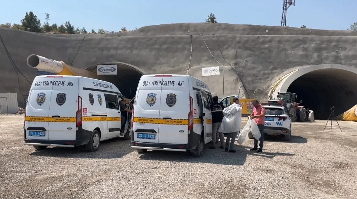 Gaziantep'te tünel inşaatında korkunç kaza: Demirlerin esnemesi can aldı