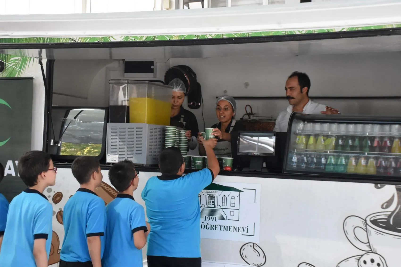Ödemiş'te yangın acısından doğan proje: Hem kafe hem afet mutfağı