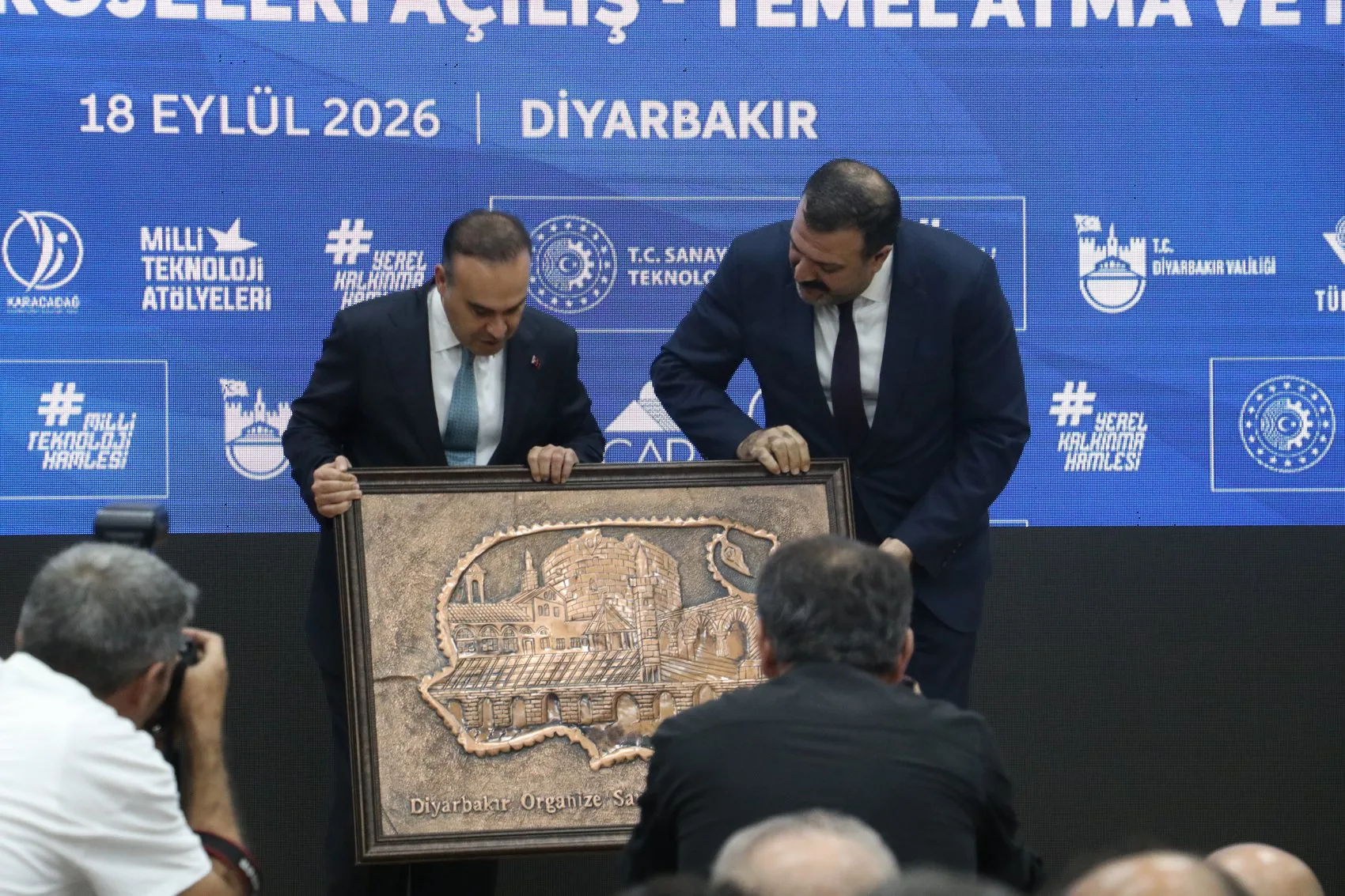 Diyarbakır'da sanayi ve teknoloji hamlesi: 20 dev proje için düğmeye basıldı