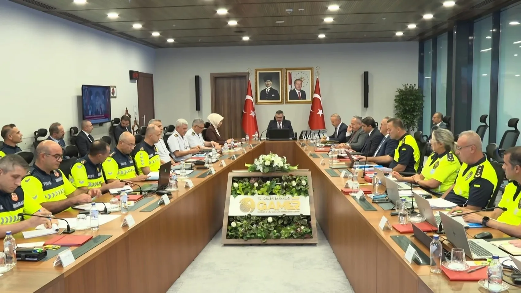 Bakan Çiftçi'den Trafikte Yeni Dönem Mesajı: Başarı Ceza Sayısıyla Değil, Kurtarılan Canla Ölçülür