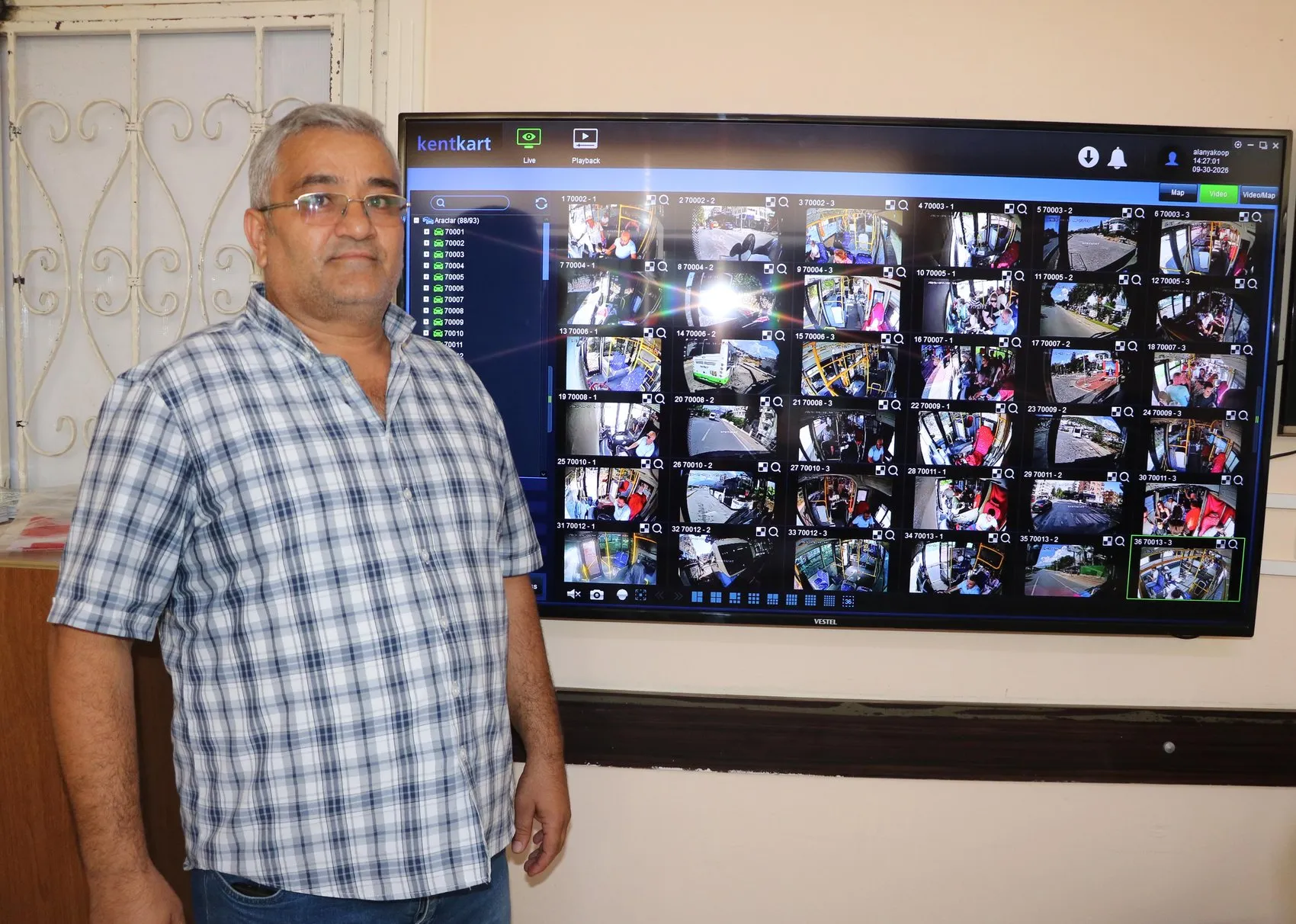 Alanya'da gizli görev: Başkan yardımcısı yaşlı kılığına girip şoförleri test etti