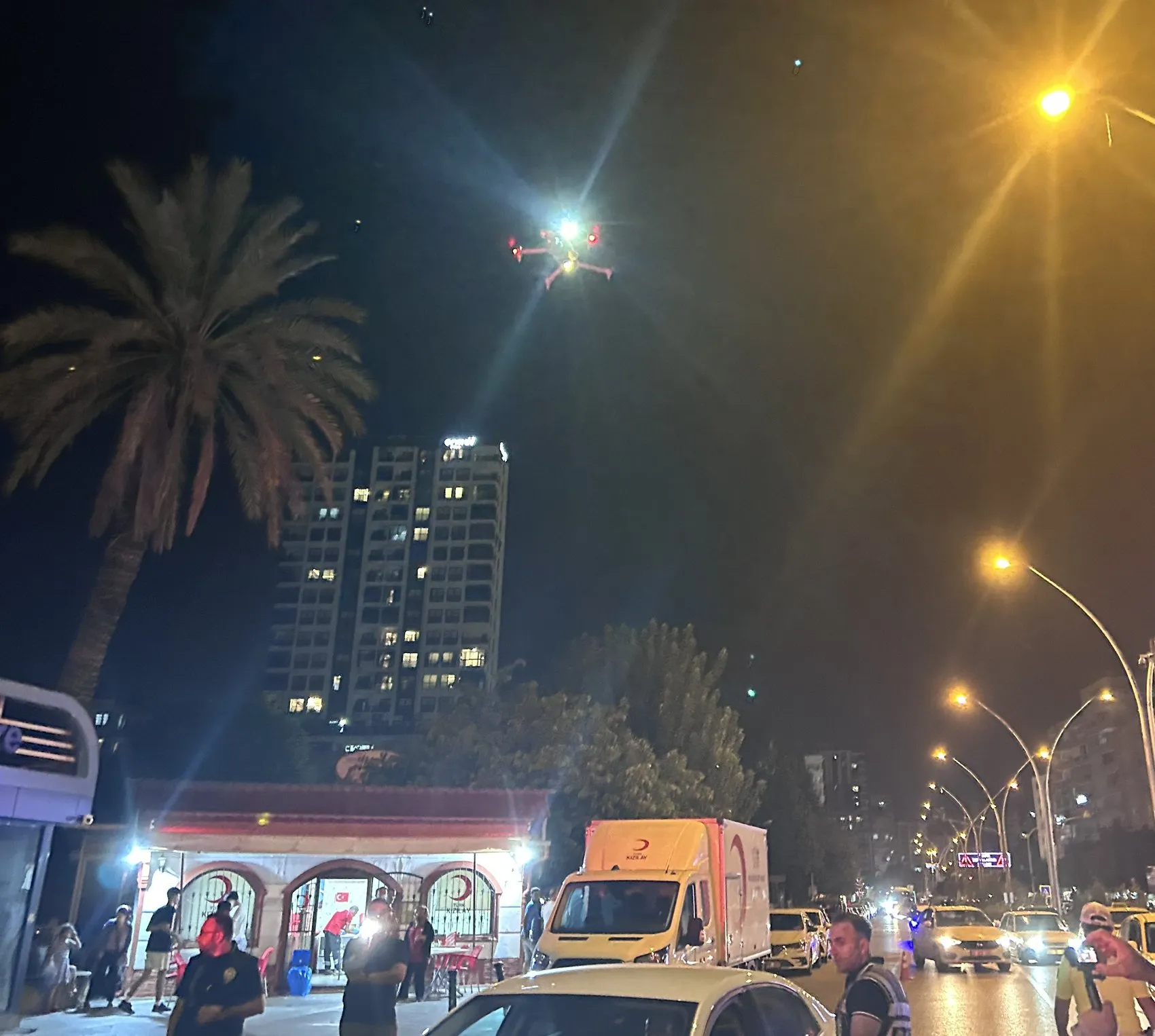Adana sokaklarında gece operasyonu: 1594 polisle kuş uçurtulmadı