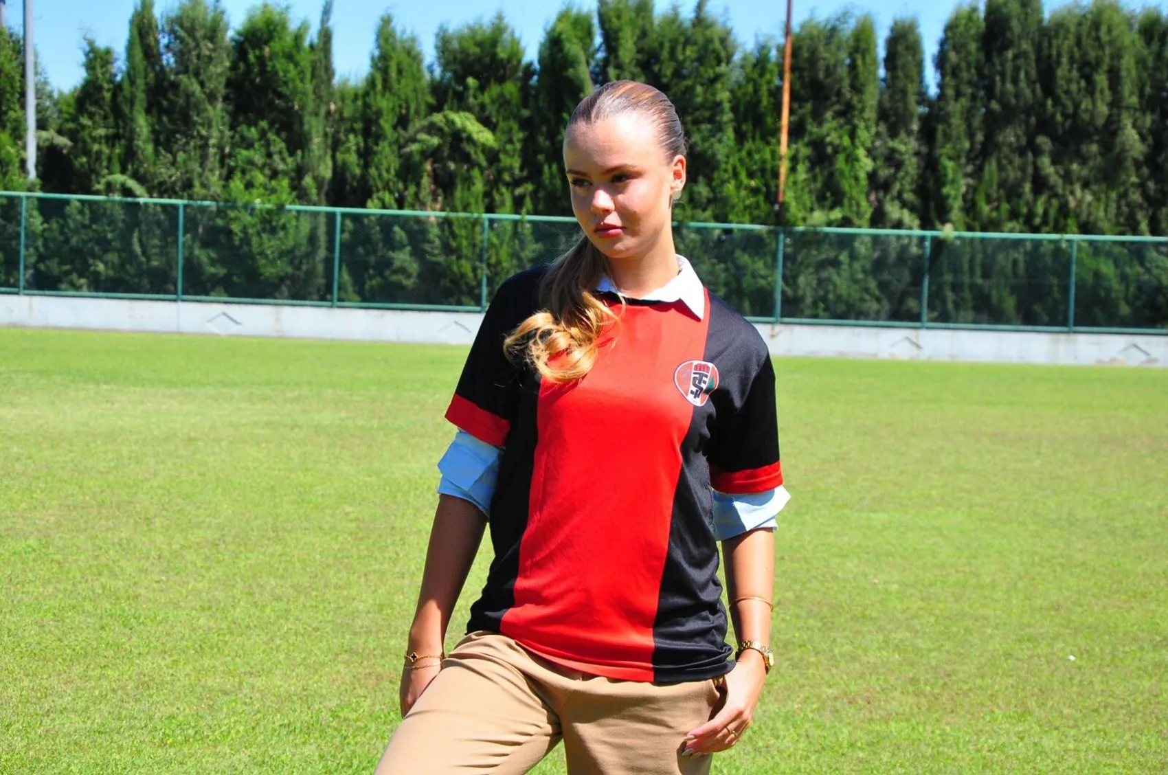 Turgutluspor'da devrim: 22 yaşındaki Zeynep Mestan erkek takımının başına geçti
