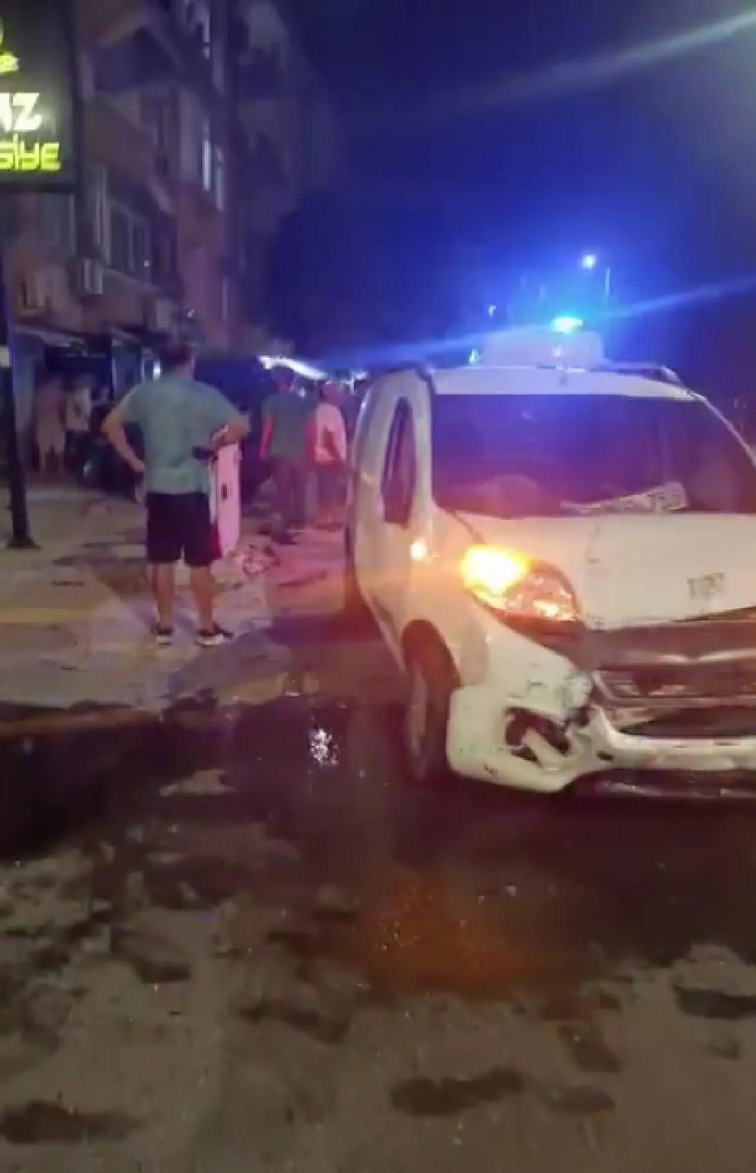 Tarsus'ta kavşak dehşeti: Güvenlik kamerası o anları saniye saniye kaydetti