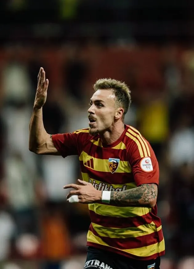 Kayserispor'un Arnavut yıldızı için milli gurur: Ay-yıldızlı formadan sonra şimdi de ülkesine çağrıldı
