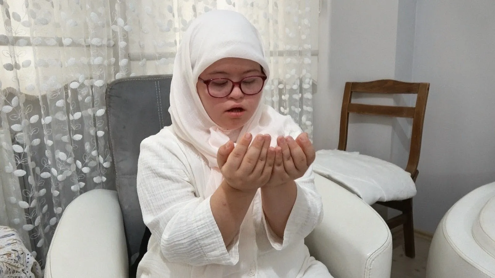 Rüyasında Kabe'yi gören Hüma'nın kutsal yolculuğu: Bir hayırseverin dokunuşuyla gelen mutluluk