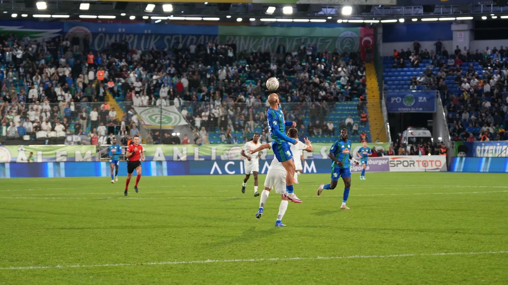 Çaykur Didi'de şanssız an: Rizespor kendi kalesine attığı golle yıkıldı
