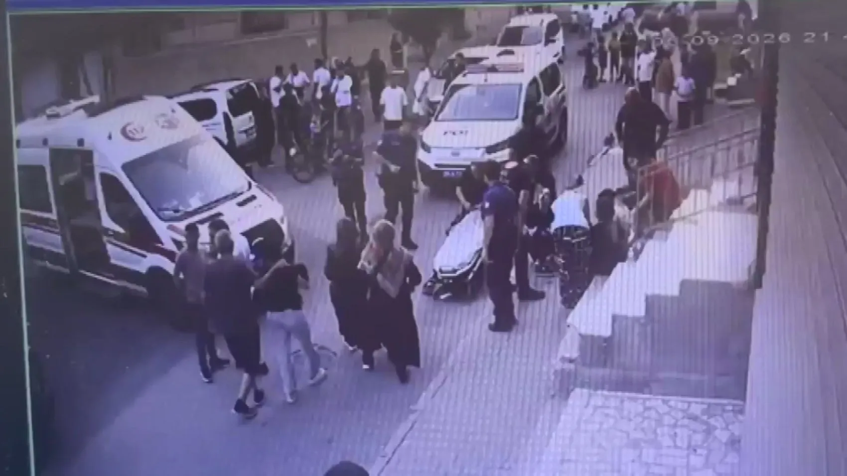 Sokak ortasında dehşet anları: Alacak kavgası masum bir çocuğun hayatını karartıyordu