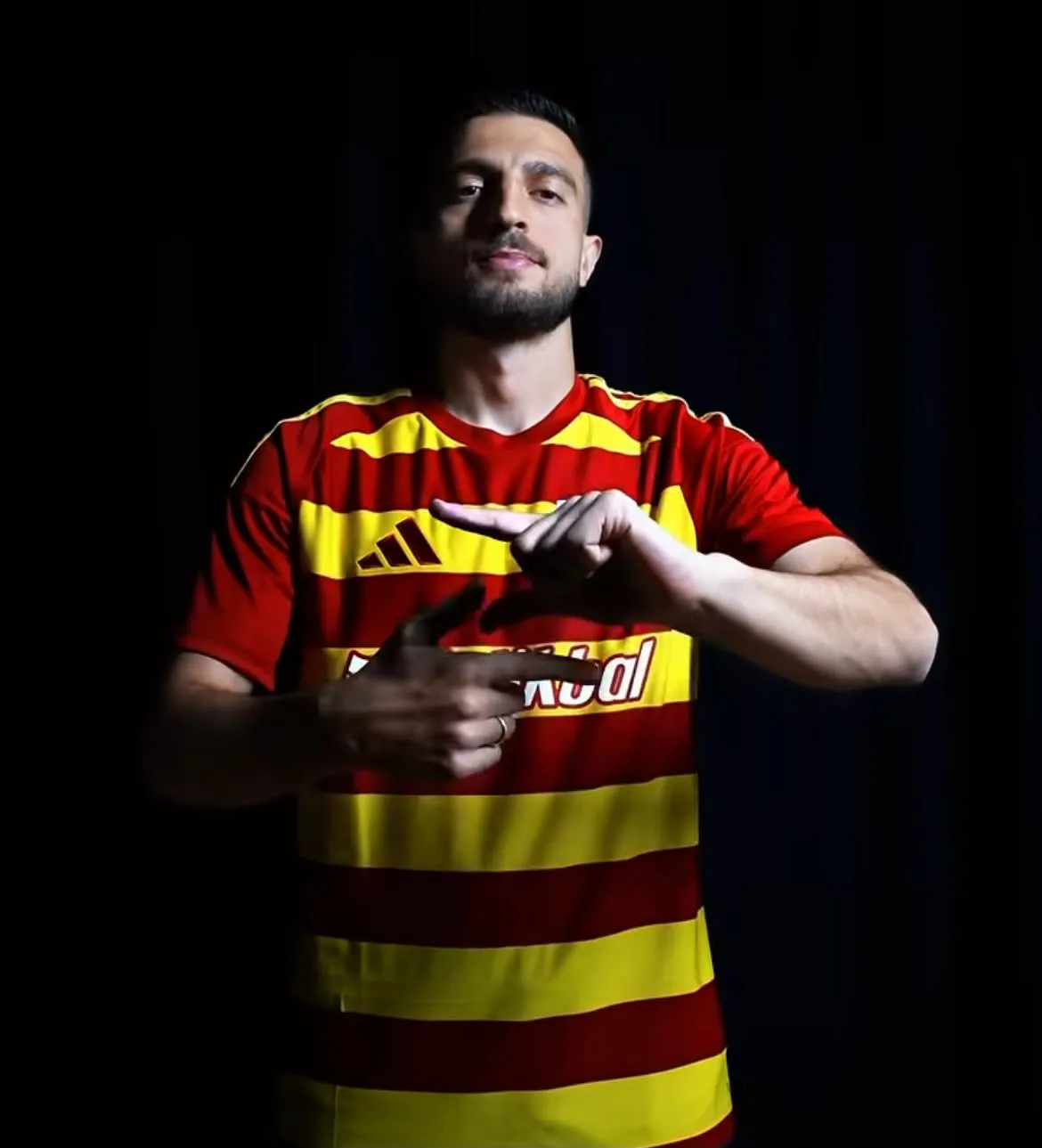 Kayserispor'da transferin son saatlerinde sürpriz imza