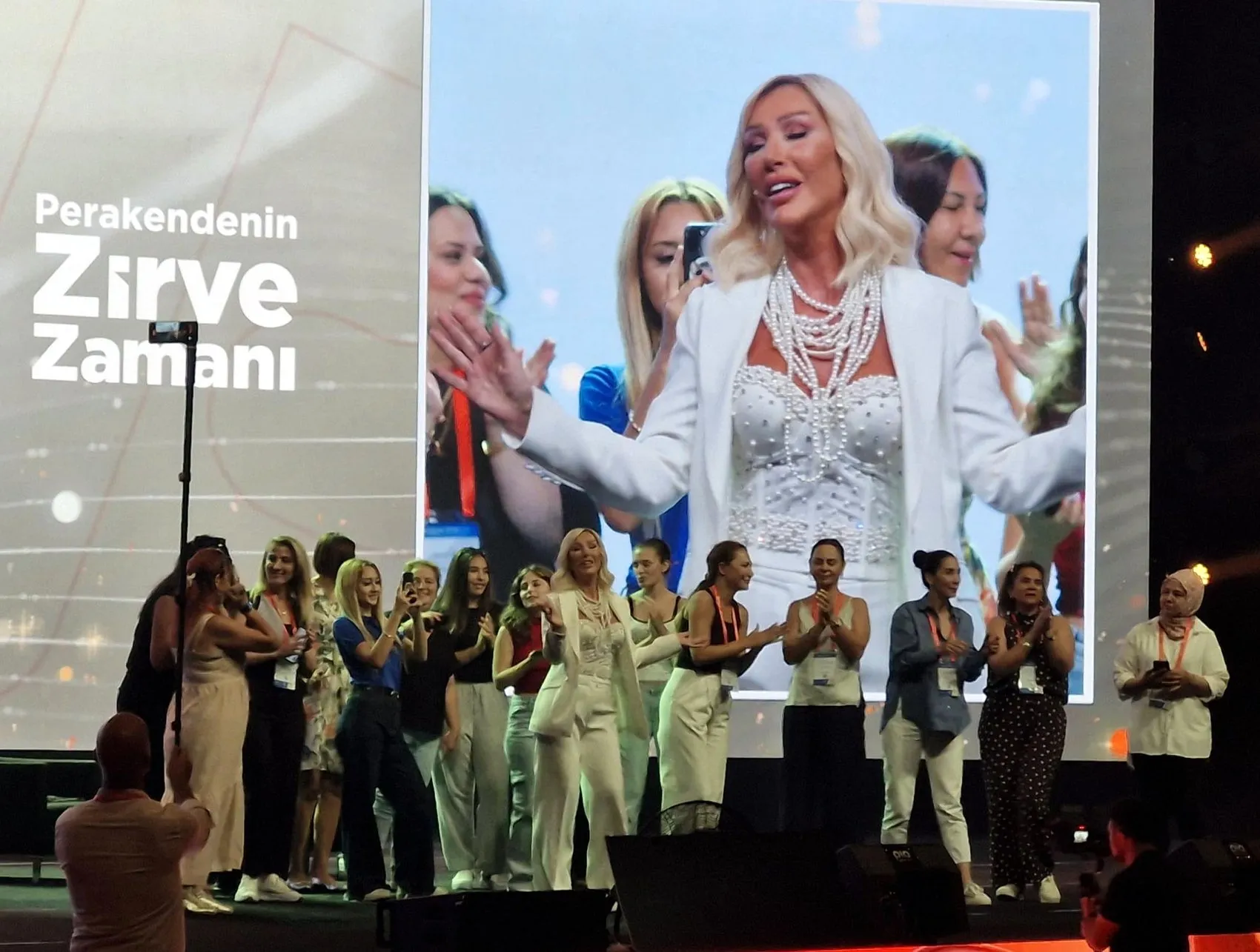 Seda Sayan'dan evlilik eleştirilerine sert yanıt: Tecrübelerim en büyük rehberim