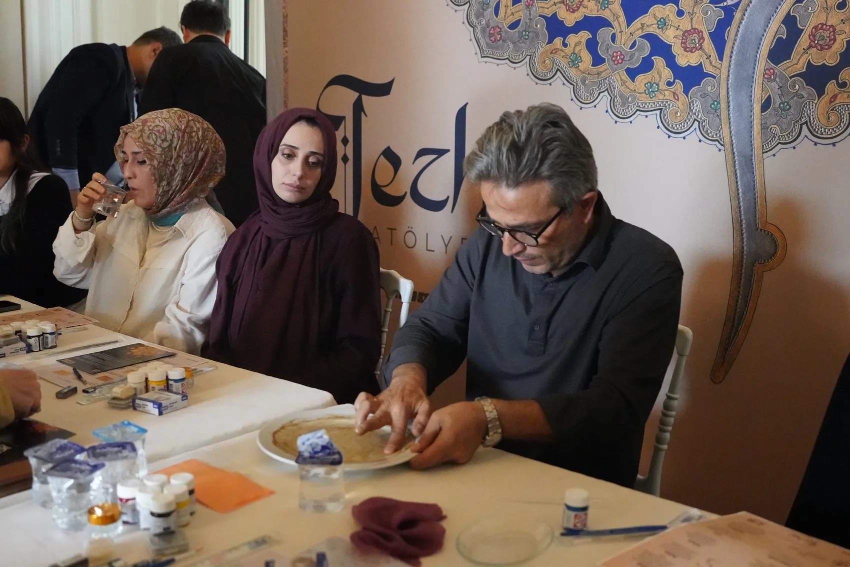 Tophane Kasrı'nda Altın Dokunuş: Gençler Kadim Sanatla Buluştu