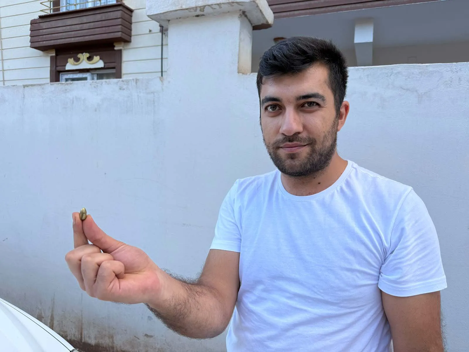 Düğün magandalarının hedefi bu kez bir baba ve küçük kızı oldu