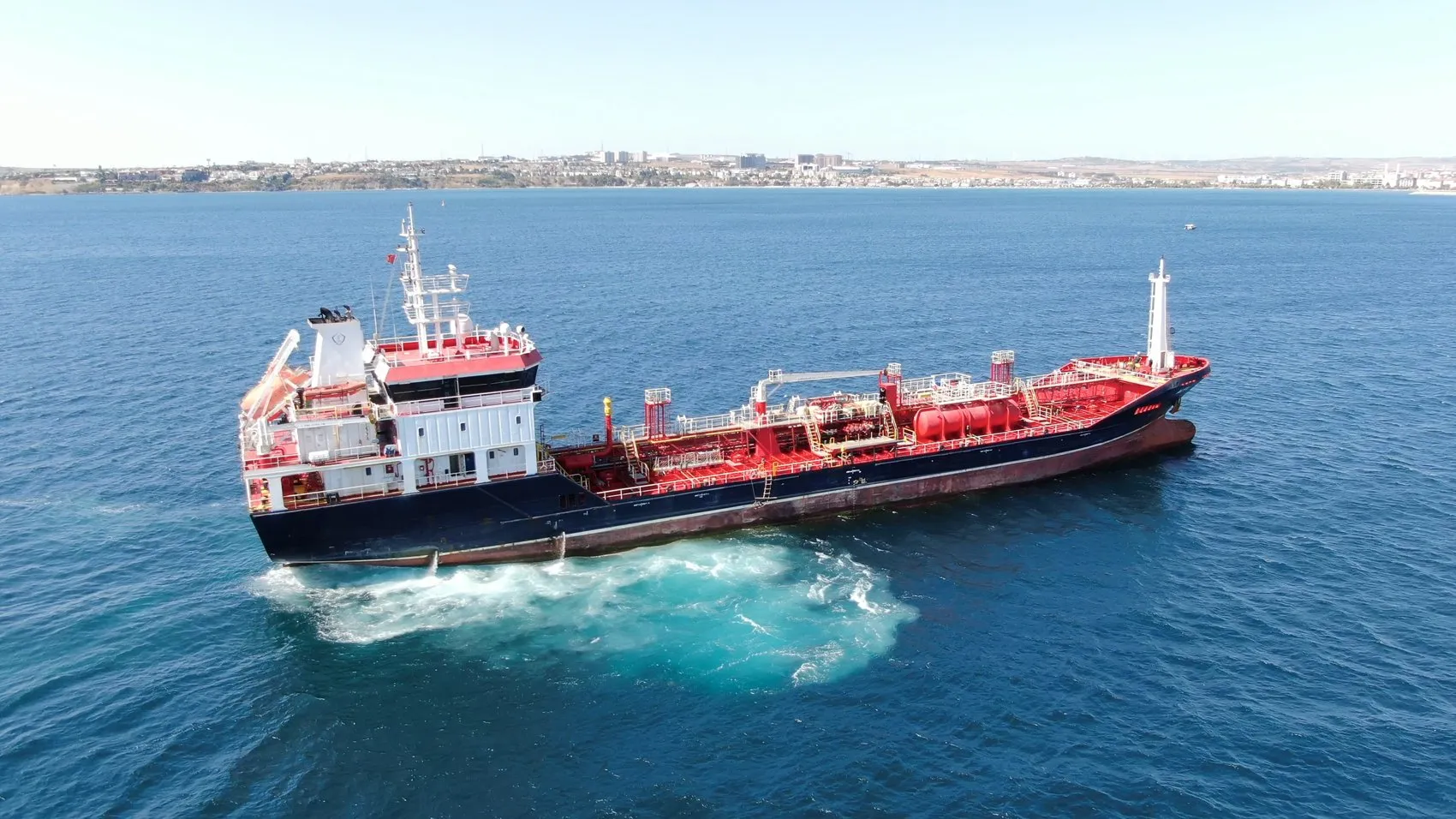 Marmara'da korku dolu anlar: İki dev gemi çarpıştı, 10 denizci kayıp