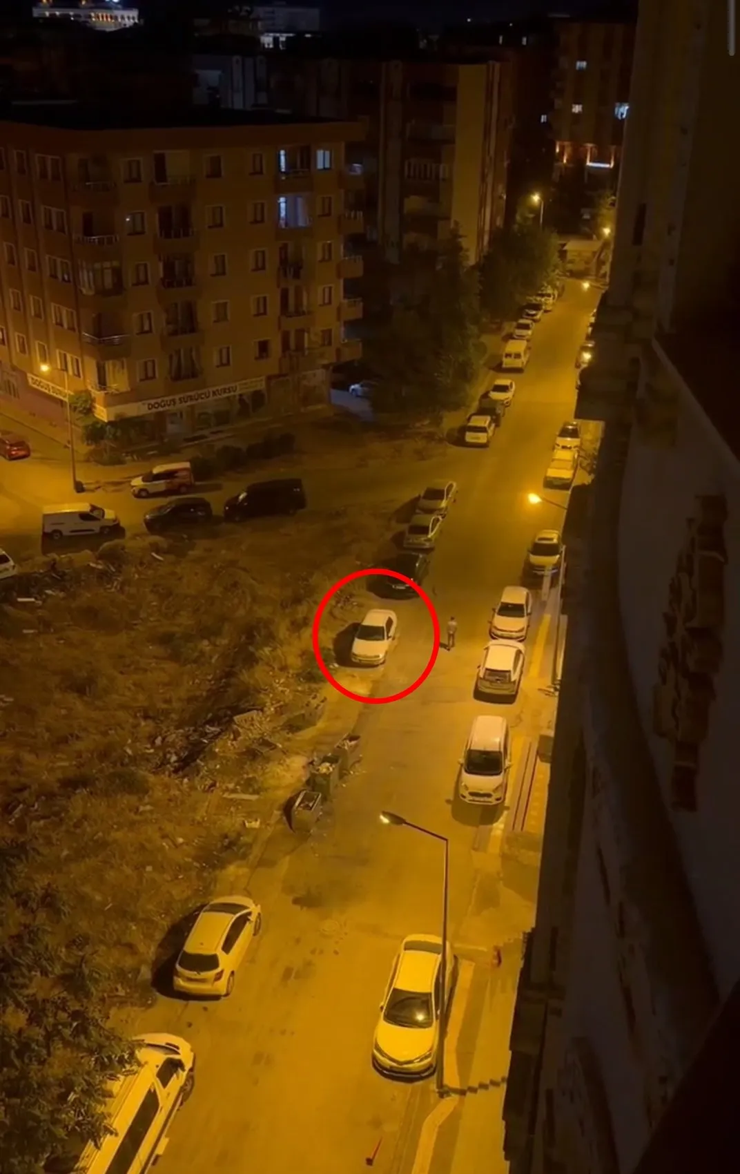 Mardin'de gece yarısı paniği: Park halindeki araçtan gelen ses mahalleyi sokağa döktü