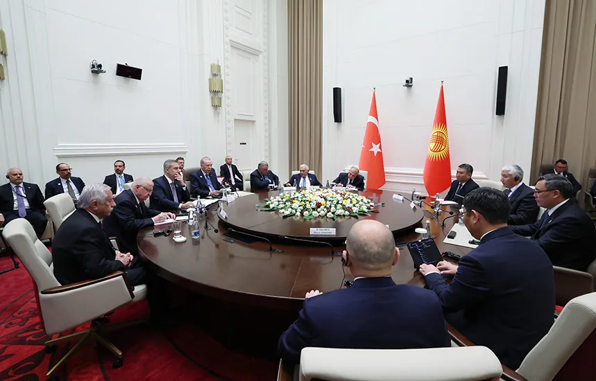 Bişkek'te Kritik Zirve: Erdoğan ve Caparov Arasında Stratejik Temas