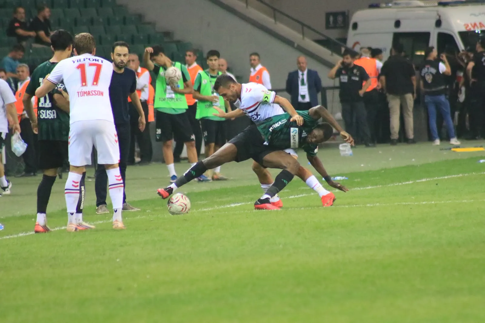 Kocaelispor evinde hata yapmadı: Samsunspor karşısında altın değerinde üç puan