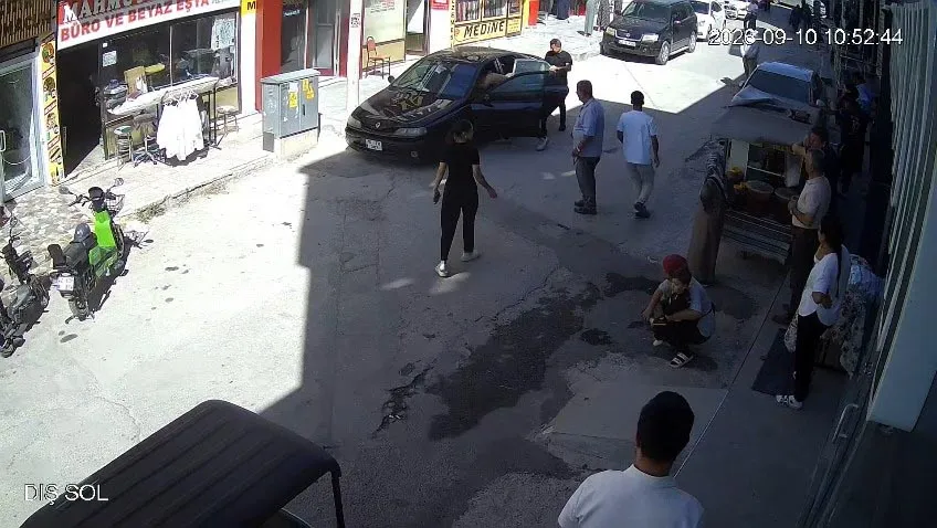 Ereğli'de korku dolu anlar: Buzdolabından yayılan alevler sokağı savaş alanına çevirdi