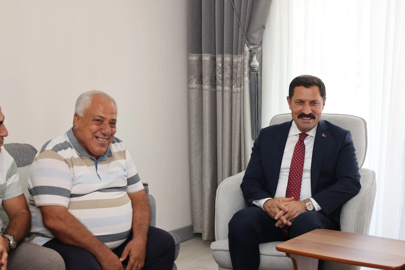 Antakya'da Yıkıntıların Yerini Komşuluk Sesleri Aldı: Rezerv Alanlarda Yeni Bir Hayat Başlıyor