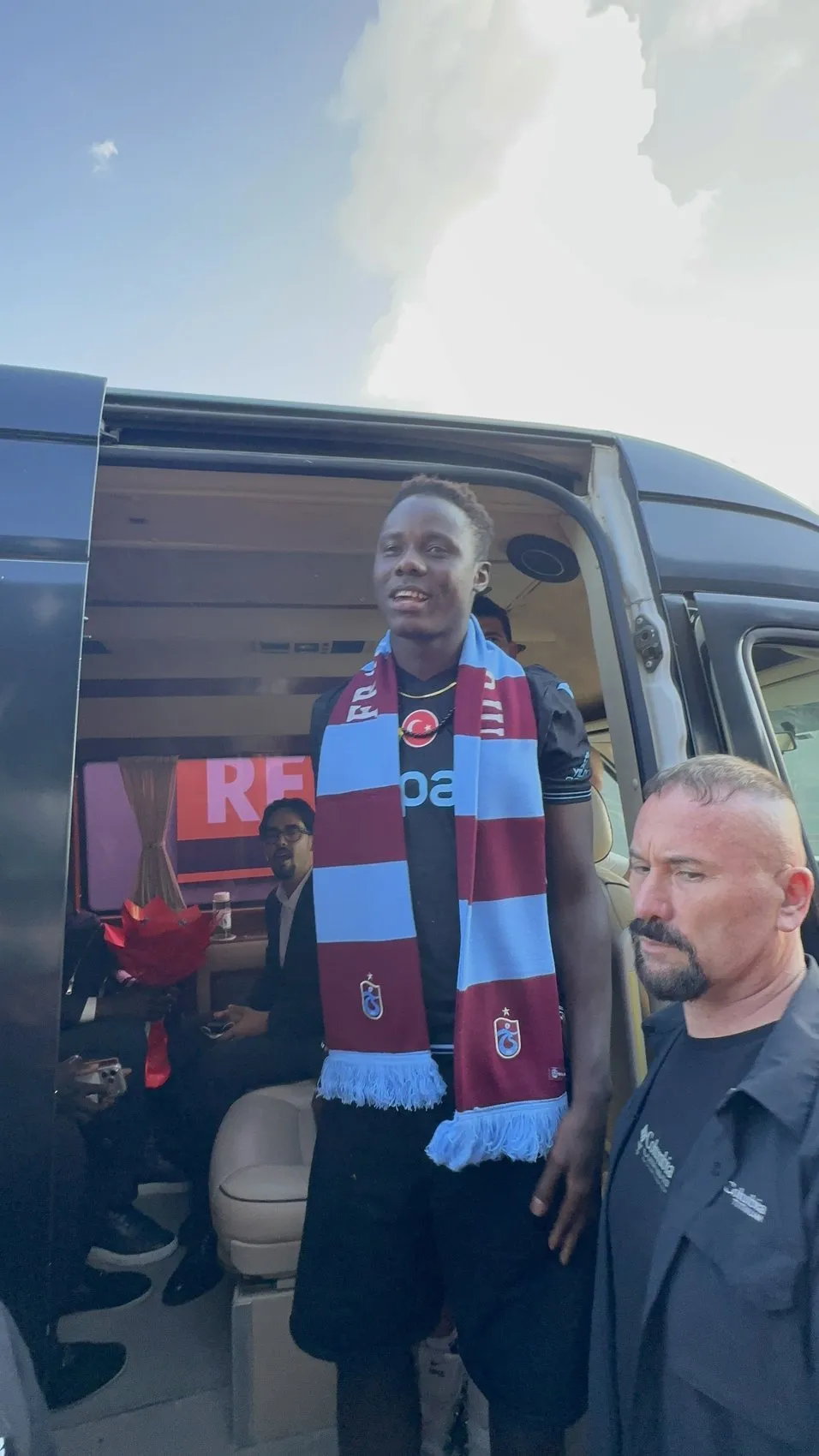 Bordo-Mavili Taraftarların Yeni Gözdesi Trabzon'a İndi: Franculino Dju'dan İlk Mesaj