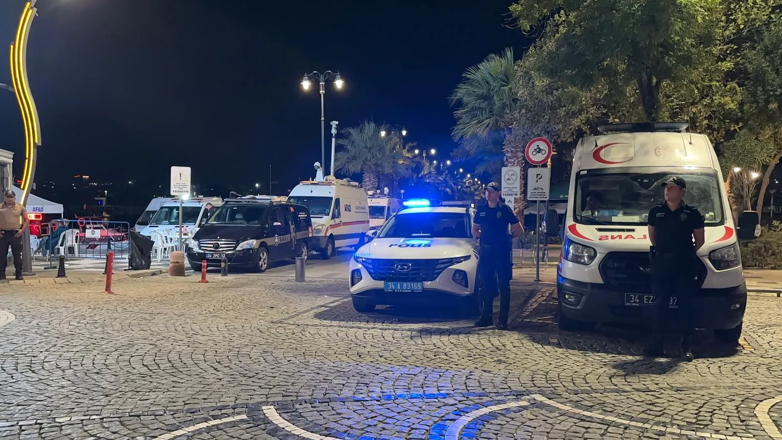 Marmara'nın karanlık sularında 24 saatlik umut nöbeti: 10 denizciden hala haber yok