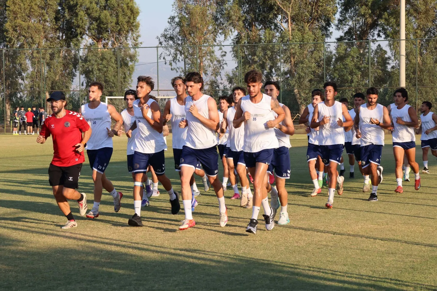 Menemen FK'da kriz bitti: Sahalara geri dönüyorlar