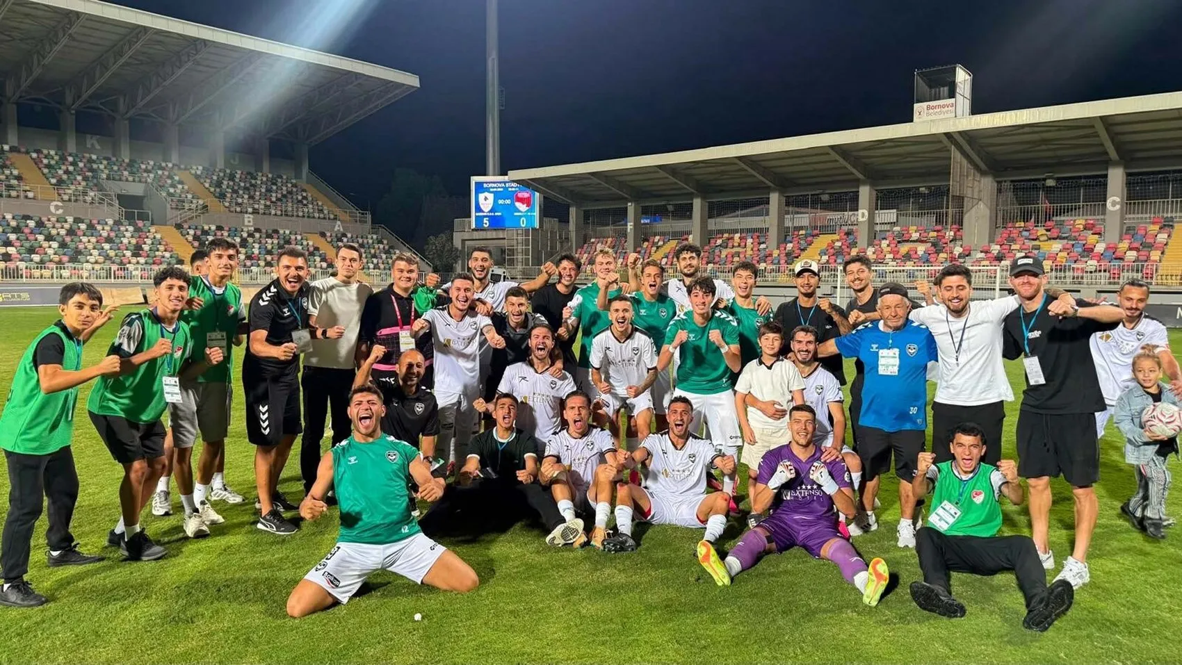 Gaziemir Spor'da fırtına gibi dönüş: Kötü gidişata 5 gollü son