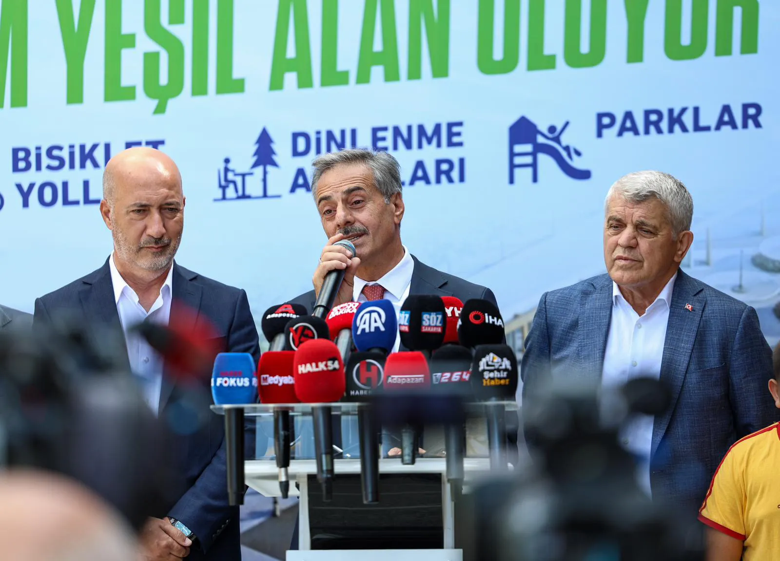 Sakarya'da raylar yerin altına iniyor: Şehri ikiye bölen hatta tarihi dönüşüm başladı