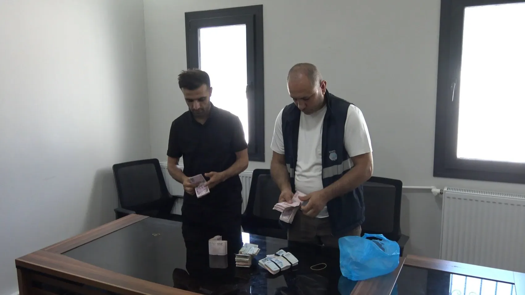 Şanlıurfa'da dilencilik operasyonu: Üzerinden servet çıktı