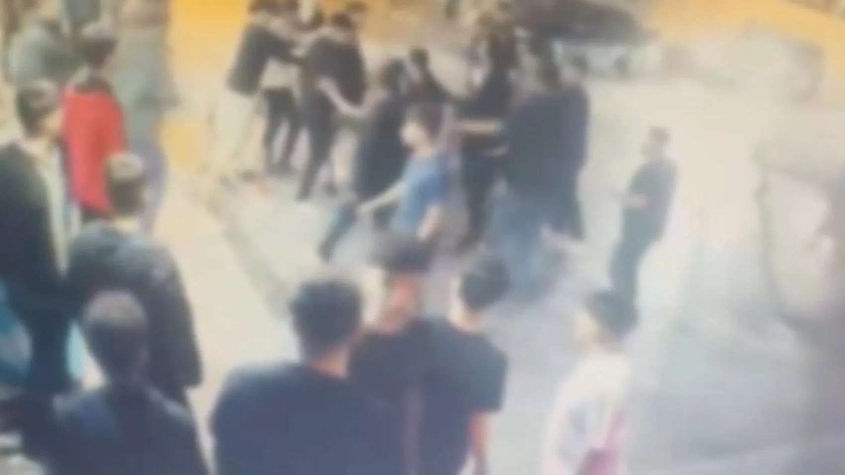 Dijital dünyadaki söz düellosu kanlı bitti: Bağcılar'da bıçaklı hesaplaşma