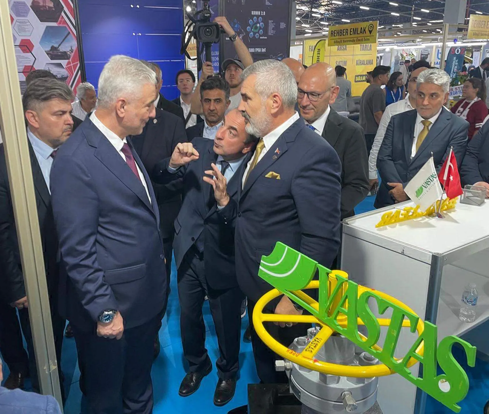 Bakan Bolat'tan dev ihracat hedefi: 410 milyar dolar barajı aşılıyor