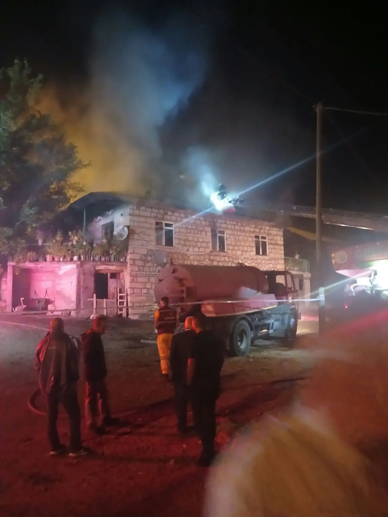 Elazığ'da gece yarısı dehşeti: Müstakil evden acı haber geldi