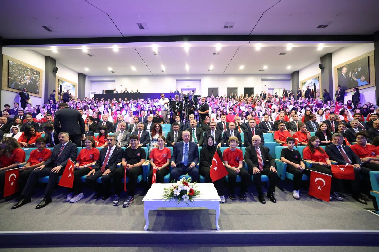 Eğitimde devrim niteliğinde yükseliş: Türkiye PISA 2025'te zirveye oynuyor
