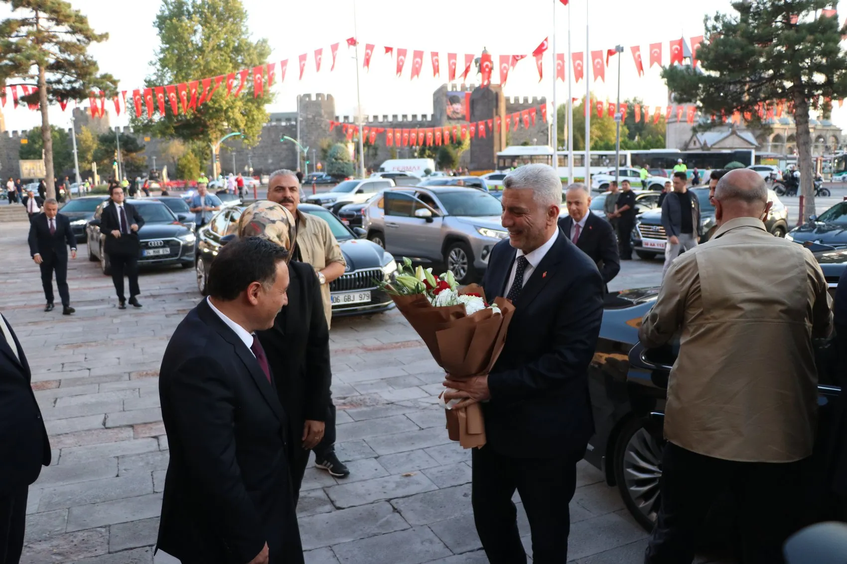 Bakan Bolat'tan Kayseri'de iddialı çıkış: Türkiye artık küresel ligin üst sıralarına yerleşiyor
