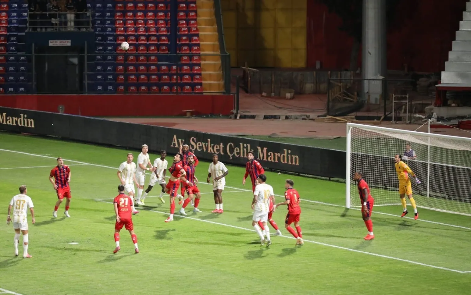 Mardin 21 Kasım Stadyumu'nda hüzünlü gece: Kayserispor tek golle güldü