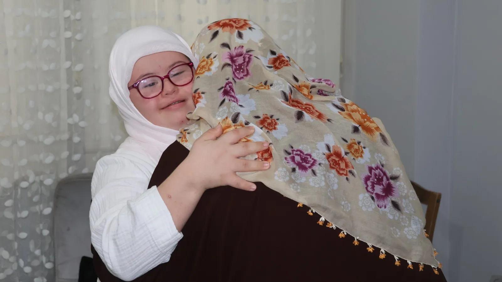 Rüyasında Kabe'yi gören Hüma'nın kutsal yolculuğu: Bir hayırseverin dokunuşuyla gelen mutluluk