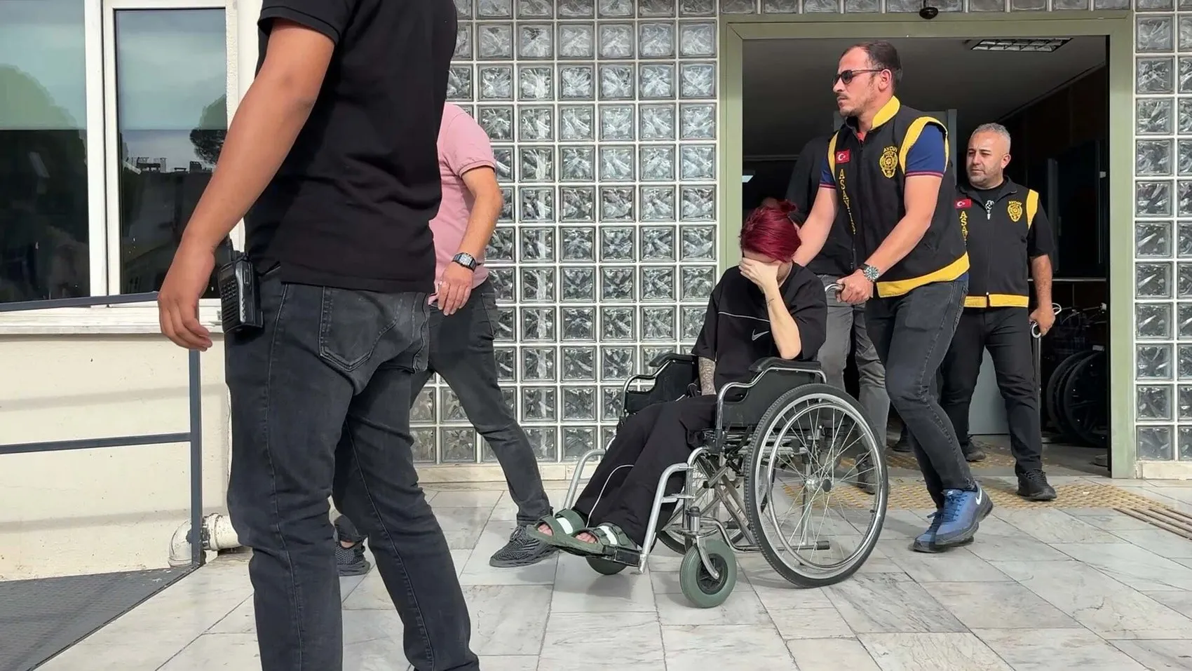 Aydın'daki şüpheli yangında kan donduran detay: Eşini mutfağa kilitleyip ateşe mi verdi?