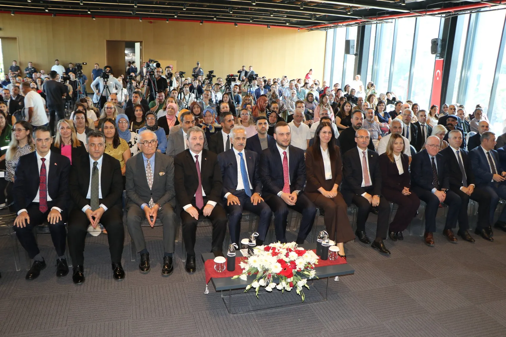 Ulaşımda devrim: Türkiye elektrikli araç şarj ağında Avrupa'nın zirvesine yerleşti