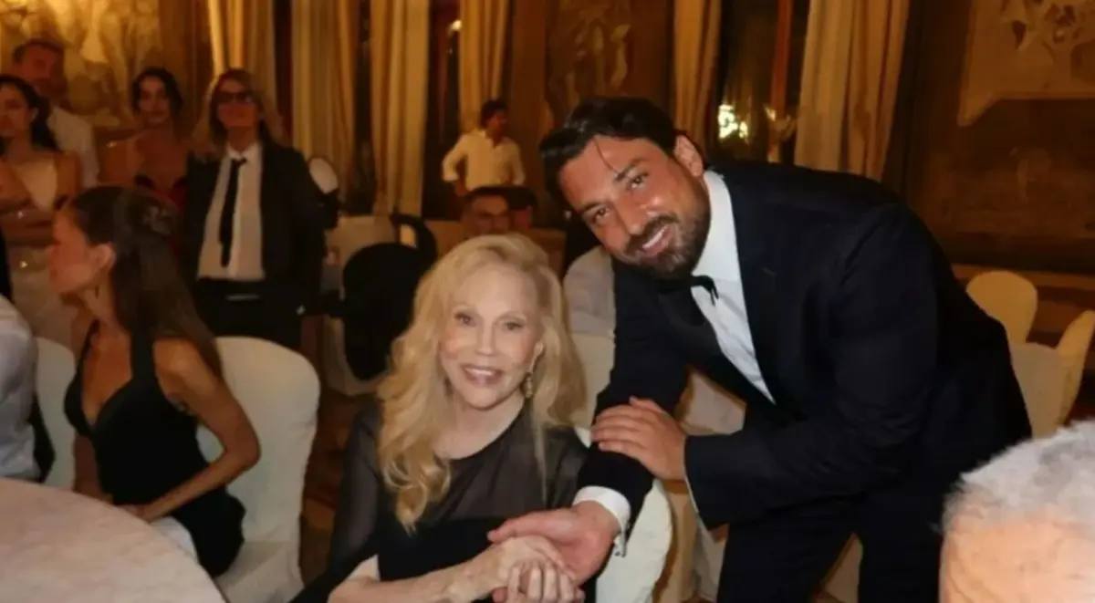 Alp Navruz dan Oscar lı yıldızla olay yaratan poz! 3