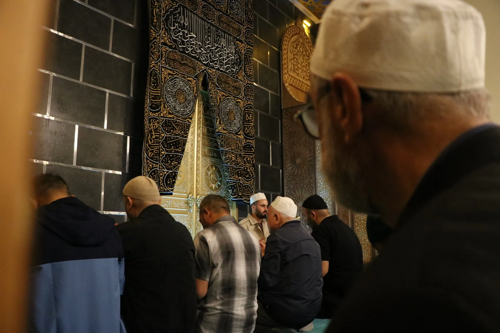 Kayseri'de Kabe özlemini dindiren mihrap: İbadet edenler kendilerini Mekke'de hissediyor